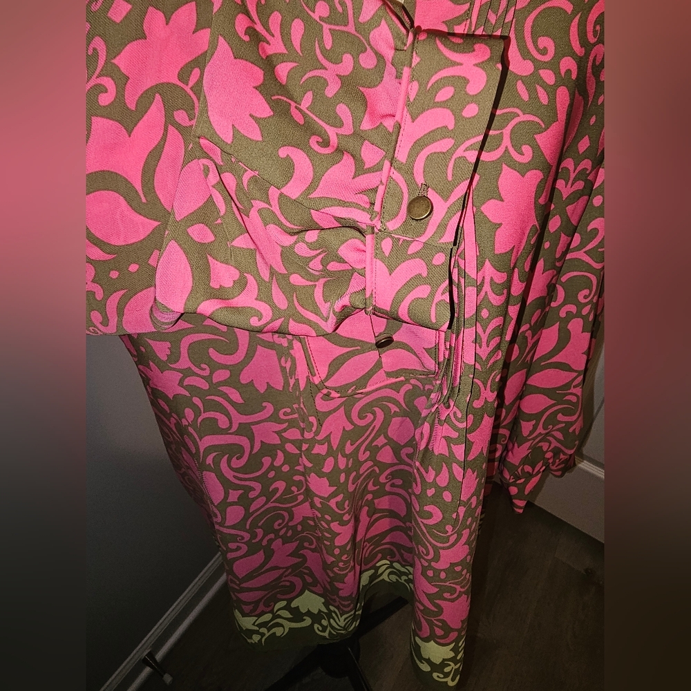 Banana Republic NWT V-neck Pink & Green Women's Pullover Blouse 3/4 Sleeves Sz M - Picture 5 of 9